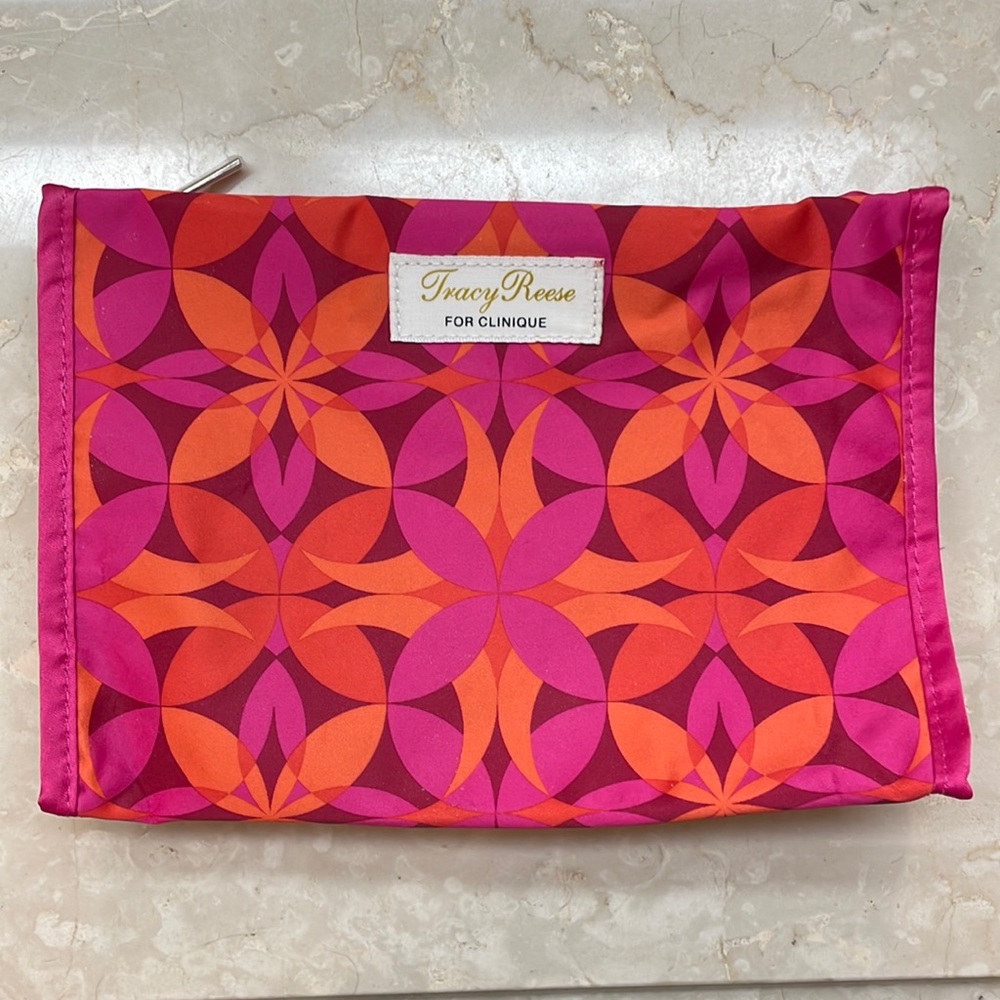 TRACY REESE for CLINIQUE graphic cosmetic makeup bag Pink Orange Print New 9”x 6
